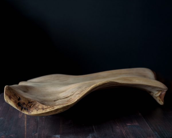 Pieza de sobremesa decorativa de madera "Ondulaciones"